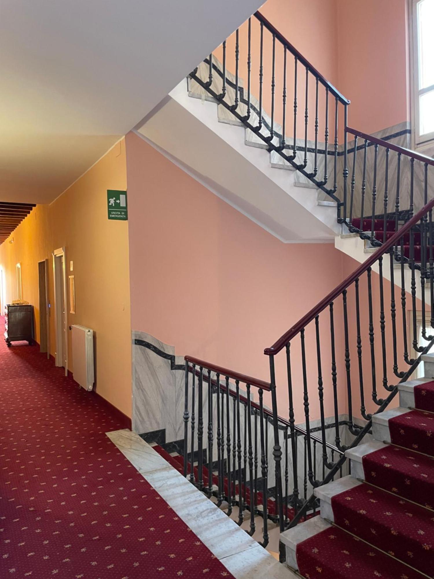 Hotel Milano Pool & Garden Salice Terme Exterior foto