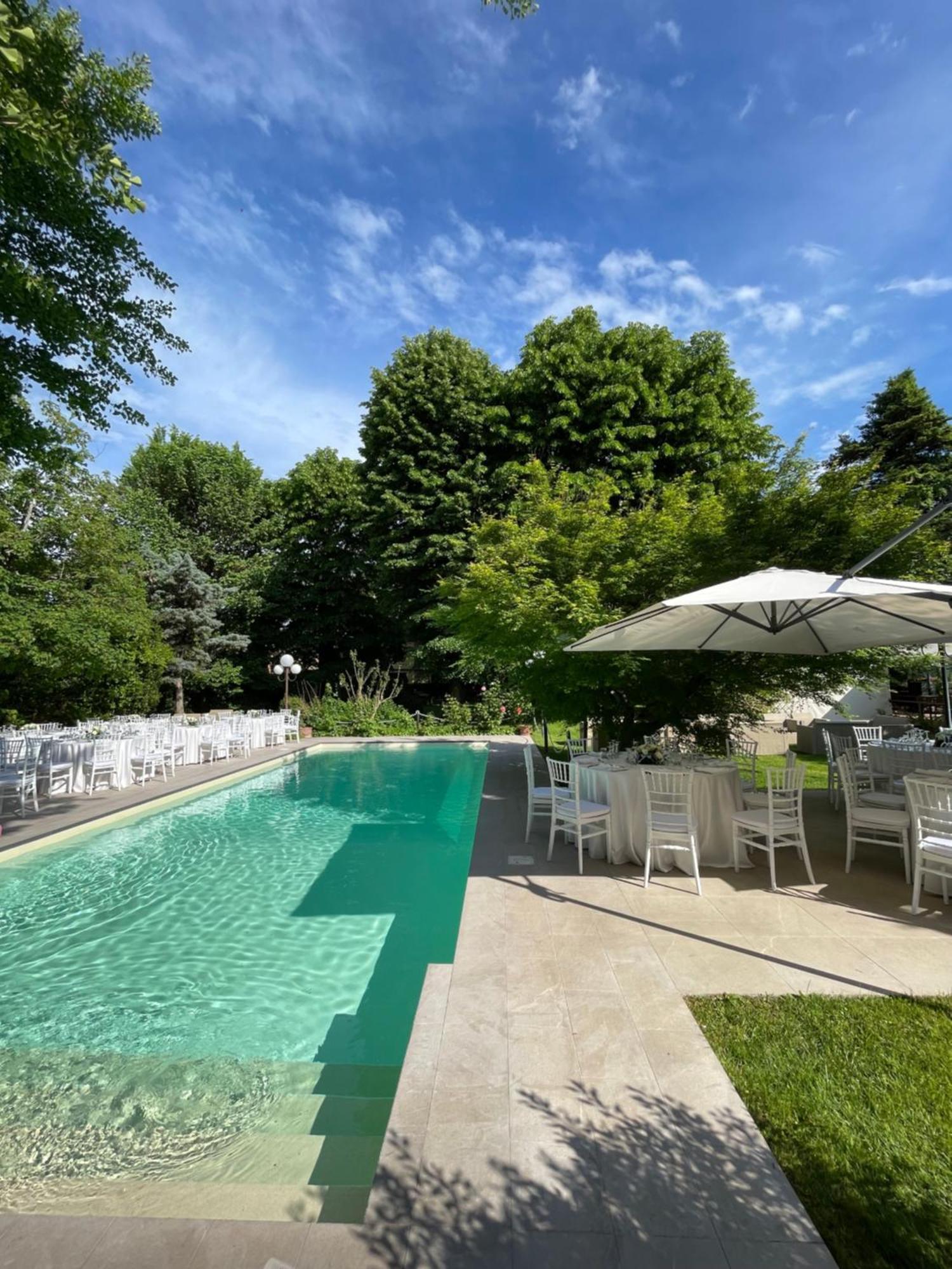 Hotel Milano Pool & Garden Salice Terme Exterior foto