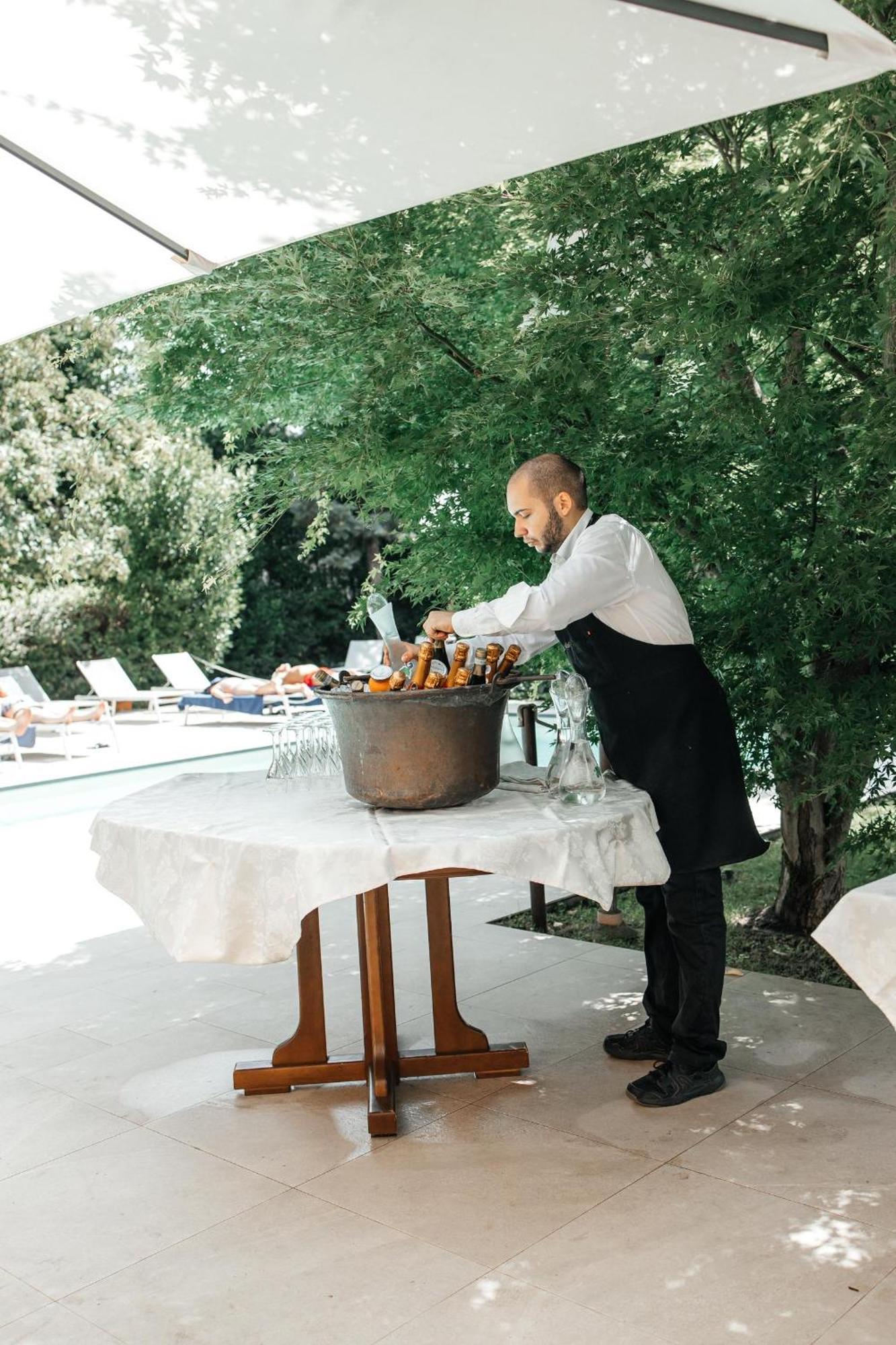 Hotel Milano Pool & Garden Salice Terme Exterior foto